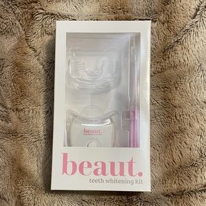 NIB Beaut. Teeth Whitening Kit.